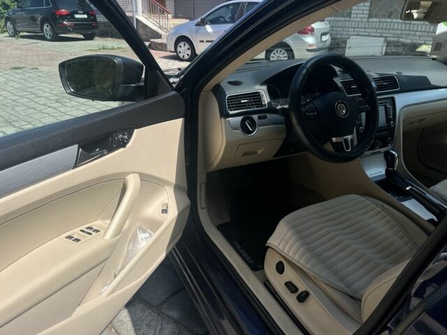 Синій Фольксваген Пассат, об'ємом двигуна 2.5 л та пробігом 211 тис. км за 9900 $, фото 9 на Automoto.ua