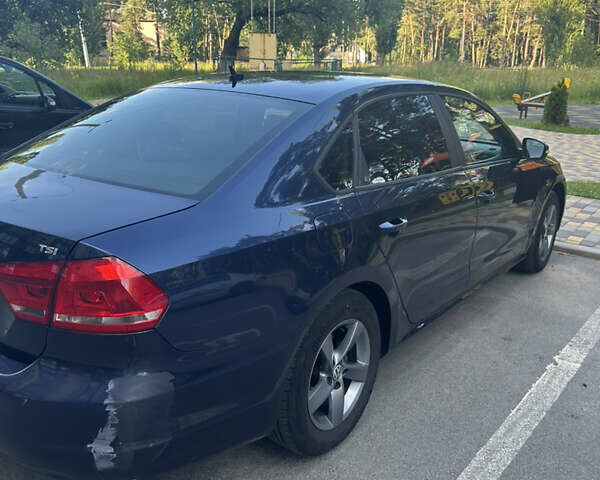 Синий Фольксваген Пассат, объемом двигателя 1.8 л и пробегом 236 тыс. км за 10000 $, фото 2 на Automoto.ua