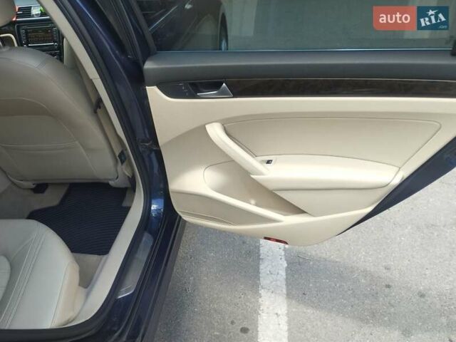 Синий Фольксваген Пассат, объемом двигателя 1.8 л и пробегом 173 тыс. км за 12500 $, фото 47 на Automoto.ua