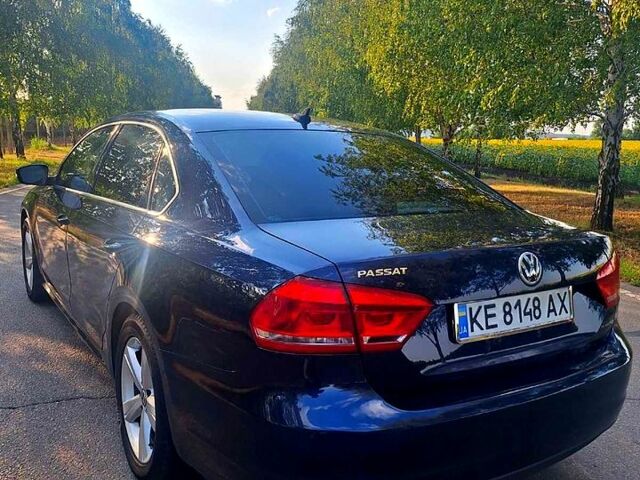 Синій Фольксваген Пассат, об'ємом двигуна 2.5 л та пробігом 237 тис. км за 11000 $, фото 2 на Automoto.ua