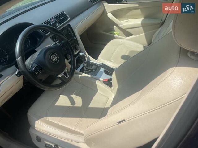 Синій Фольксваген Пассат, об'ємом двигуна 2.48 л та пробігом 270 тис. км за 10500 $, фото 3 на Automoto.ua