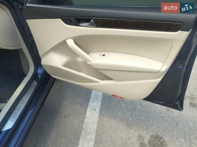 Синий Фольксваген Пассат, объемом двигателя 1.8 л и пробегом 173 тыс. км за 12500 $, фото 40 на Automoto.ua