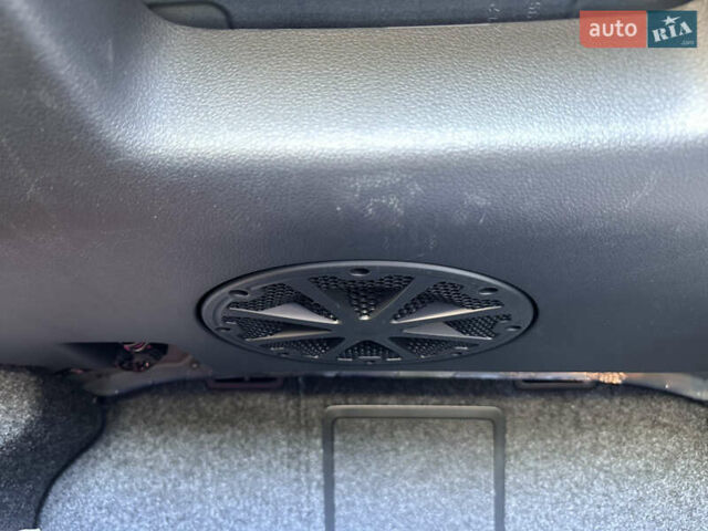 Синий Фольксваген Пассат, объемом двигателя 2 л и пробегом 98 тыс. км за 14400 $, фото 36 на Automoto.ua