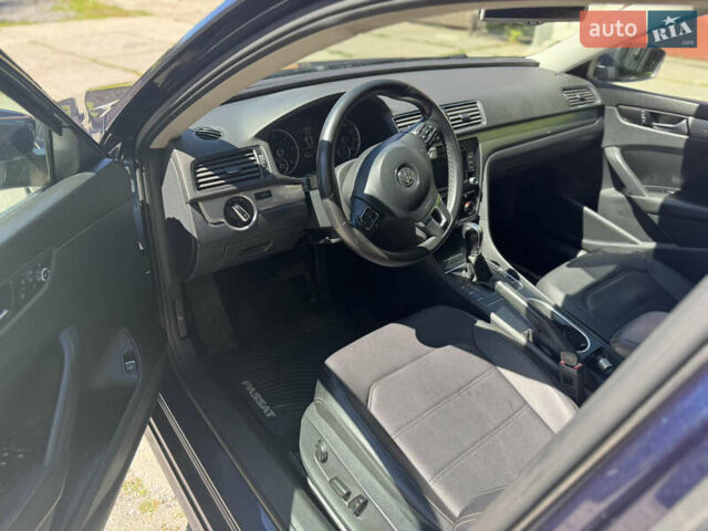 Синий Фольксваген Пассат, объемом двигателя 2 л и пробегом 176 тыс. км за 11500 $, фото 2 на Automoto.ua