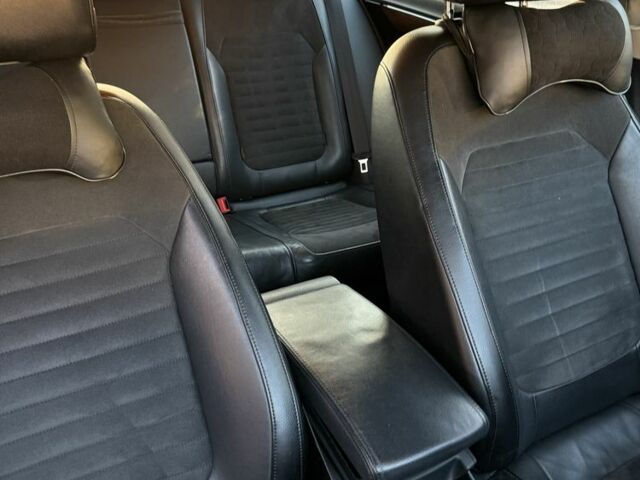 Синий Фольксваген Пассат, объемом двигателя 2 л и пробегом 253 тыс. км за 11200 $, фото 3 на Automoto.ua