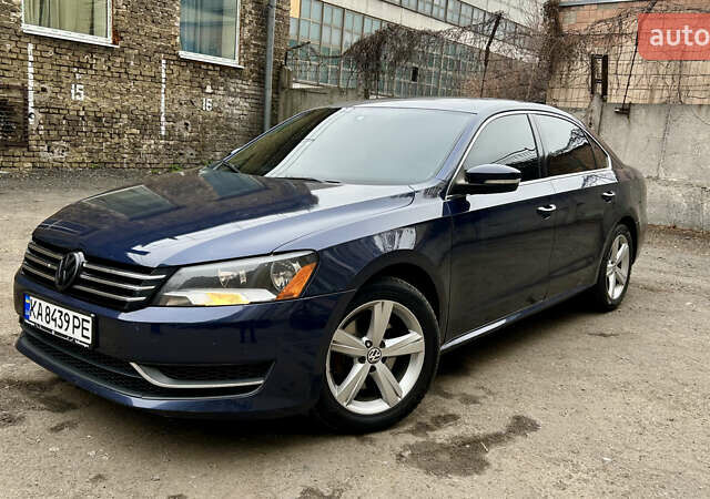 Синий Фольксваген Пассат, объемом двигателя 2.5 л и пробегом 327 тыс. км за 8900 $, фото 2 на Automoto.ua