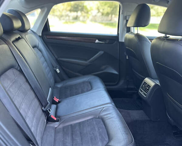 Синий Фольксваген Пассат, объемом двигателя 2 л и пробегом 98 тыс. км за 14400 $, фото 15 на Automoto.ua