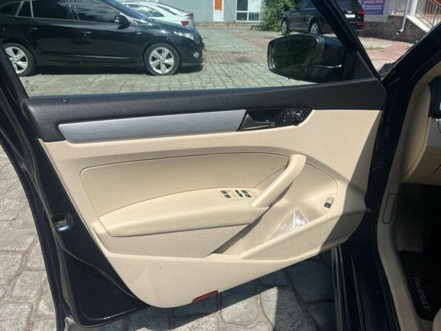 Синій Фольксваген Пассат, об'ємом двигуна 2.5 л та пробігом 211 тис. км за 9900 $, фото 10 на Automoto.ua