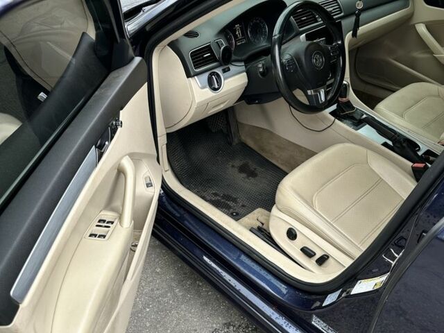 Фольксваген Пассат 2013 в Кременчуге на Automoto.ua Синий Фольксваген Пассат, объемом двигателя 2.5 л и пробегом 177 тыс. км за 10499 $, фото 5 на Automoto.ua