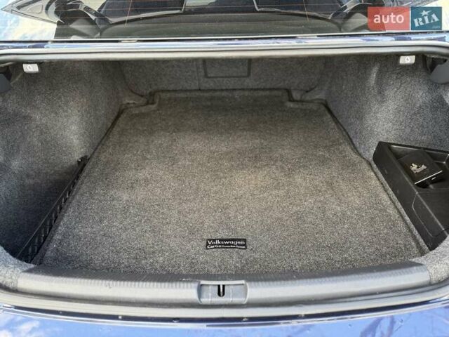 Синий Фольксваген Пассат, объемом двигателя 2 л и пробегом 255 тыс. км за 12650 $, фото 31 на Automoto.ua