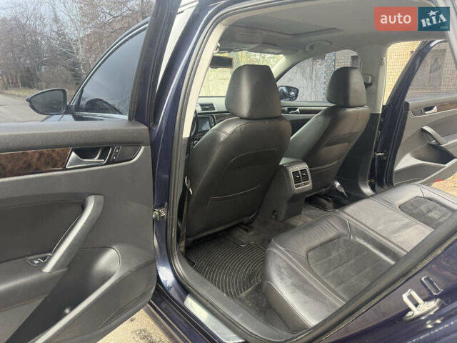 Синій Фольксваген Пассат, об'ємом двигуна 2 л та пробігом 195 тис. км за 12000 $, фото 10 на Automoto.ua