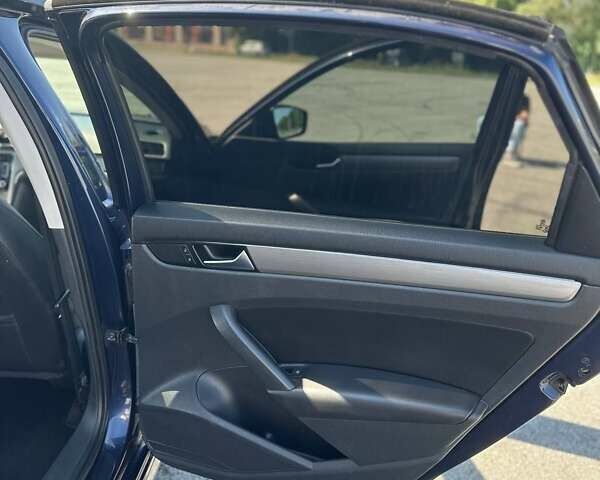 Синий Фольксваген Пассат, объемом двигателя 2 л и пробегом 195 тыс. км за 11500 $, фото 17 на Automoto.ua