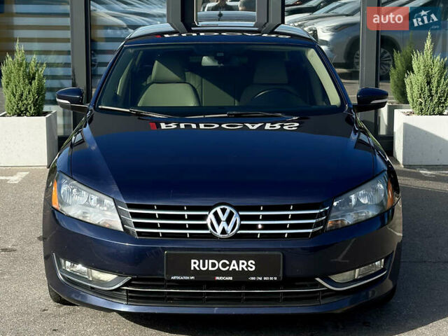 Синий Фольксваген Пассат, объемом двигателя 1.97 л и пробегом 265 тыс. км за 9899 $, фото 1 на Automoto.ua