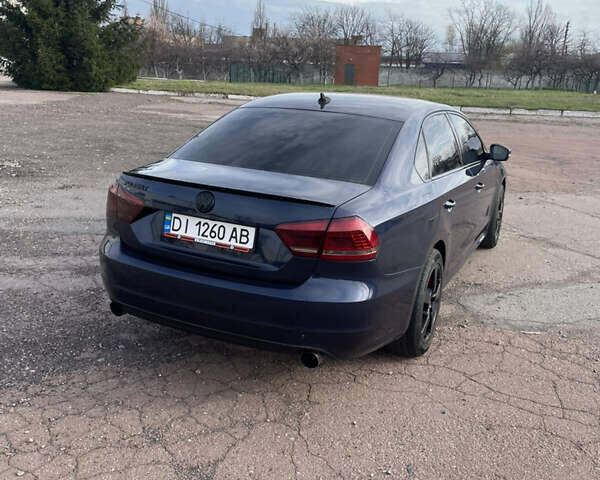 Синий Фольксваген Пассат, объемом двигателя 1.8 л и пробегом 177 тыс. км за 10000 $, фото 2 на Automoto.ua