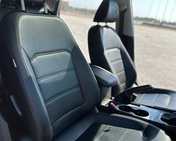 Синий Фольксваген Пассат, объемом двигателя 2 л и пробегом 195 тыс. км за 11500 $, фото 32 на Automoto.ua