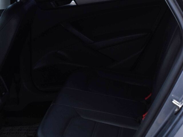 Синий Фольксваген Пассат, объемом двигателя 2 л и пробегом 269 тыс. км за 11299 $, фото 18 на Automoto.ua