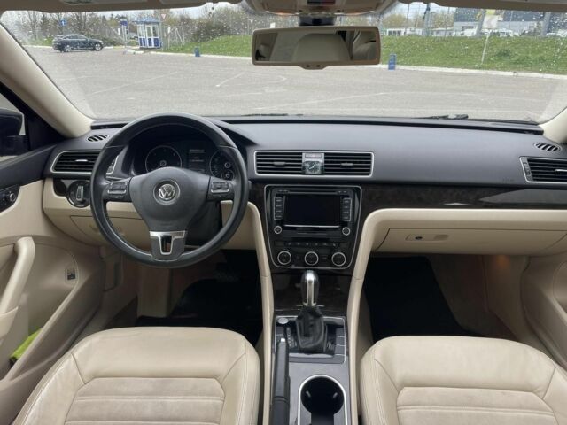 Синий Фольксваген Пассат, объемом двигателя 2 л и пробегом 260 тыс. км за 11900 $, фото 5 на Automoto.ua