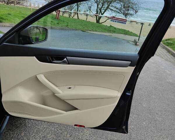 Синий Фольксваген Пассат, объемом двигателя 2 л и пробегом 138 тыс. км за 13900 $, фото 10 на Automoto.ua