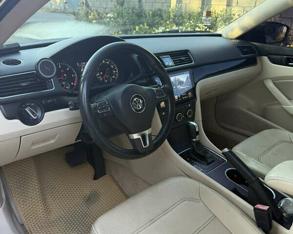 Синий Фольксваген Пассат, объемом двигателя 2 л и пробегом 177 тыс. км за 12500 $, фото 10 на Automoto.ua