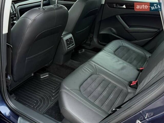 Синій Фольксваген Пассат, об'ємом двигуна 2 л та пробігом 172 тис. км за 12900 $, фото 20 на Automoto.ua