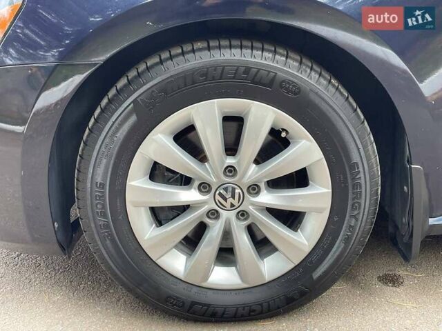 Синий Фольксваген Пассат, объемом двигателя 1.8 л и пробегом 163 тыс. км за 8500 $, фото 7 на Automoto.ua