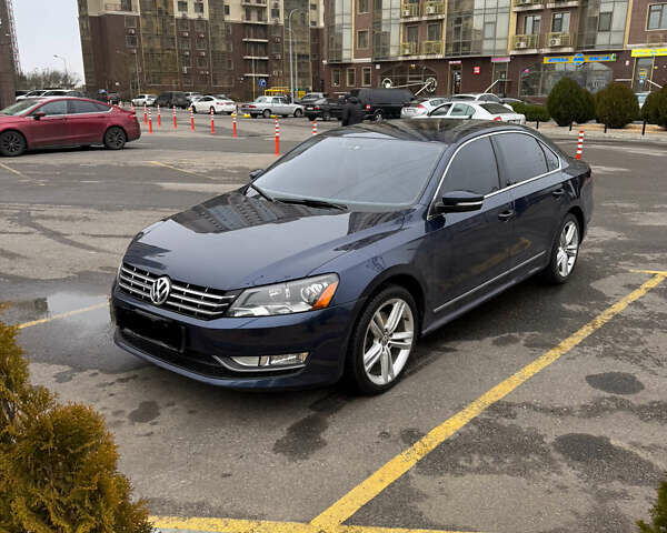 Синий Фольксваген Пассат, объемом двигателя 1.97 л и пробегом 206 тыс. км за 12500 $, фото 6 на Automoto.ua