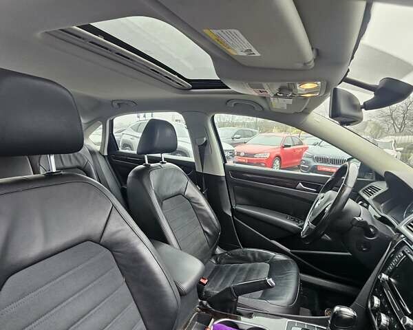 Синий Фольксваген Пассат, объемом двигателя 1.97 л и пробегом 188 тыс. км за 12000 $, фото 14 на Automoto.ua