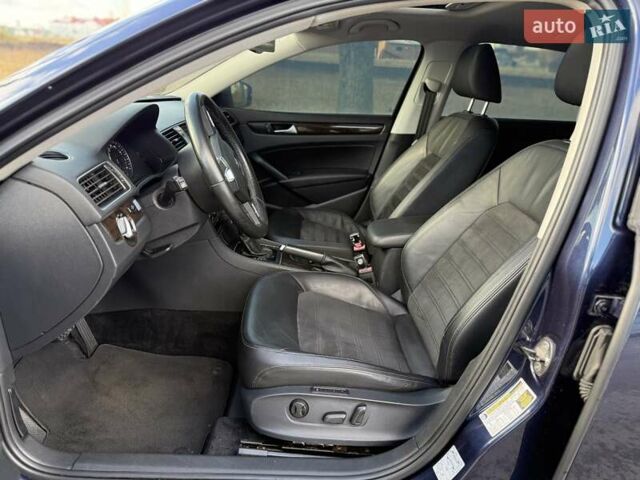 Синий Фольксваген Пассат, объемом двигателя 2 л и пробегом 255 тыс. км за 12650 $, фото 19 на Automoto.ua