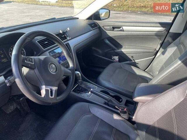 Синий Фольксваген Пассат, объемом двигателя 1.8 л и пробегом 176 тыс. км за 9000 $, фото 9 на Automoto.ua