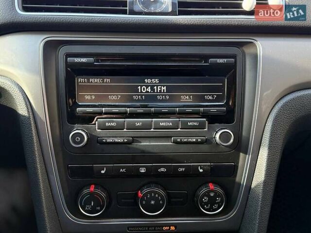 Синій Фольксваген Пассат, об'ємом двигуна 1.8 л та пробігом 222 тис. км за 10999 $, фото 21 на Automoto.ua