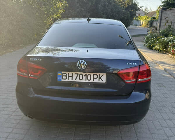 Синий Фольксваген Пассат, объемом двигателя 2 л и пробегом 177 тыс. км за 12500 $, фото 4 на Automoto.ua