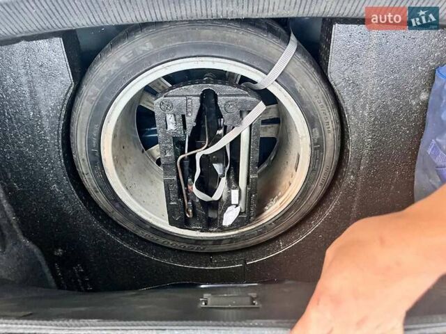 Синій Фольксваген Пассат, об'ємом двигуна 1.8 л та пробігом 278 тис. км за 11200 $, фото 12 на Automoto.ua