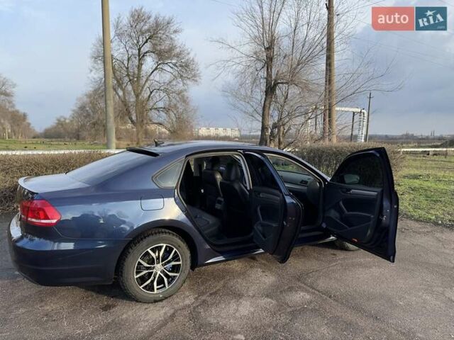 Синий Фольксваген Пассат, объемом двигателя 1.8 л и пробегом 110 тыс. км за 10750 $, фото 6 на Automoto.ua