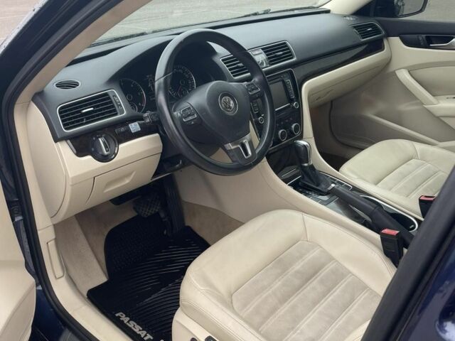 Синий Фольксваген Пассат, объемом двигателя 2 л и пробегом 260 тыс. км за 11900 $, фото 7 на Automoto.ua