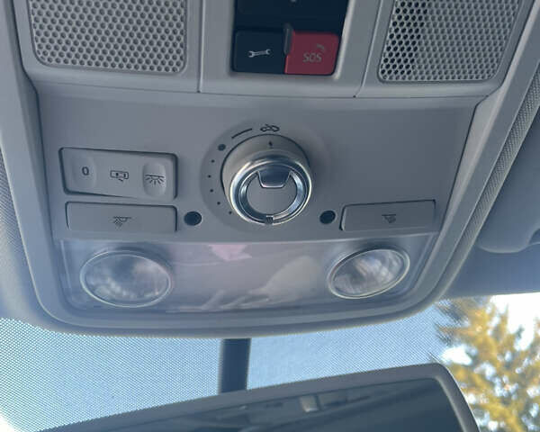 Синий Фольксваген Пассат, объемом двигателя 2 л и пробегом 231 тыс. км за 13500 $, фото 18 на Automoto.ua