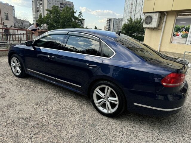Синій Фольксваген Пассат, об'ємом двигуна 2 л та пробігом 192 тис. км за 12000 $, фото 3 на Automoto.ua