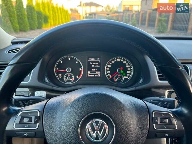 Синий Фольксваген Пассат, объемом двигателя 2 л и пробегом 223 тыс. км за 11500 $, фото 17 на Automoto.ua