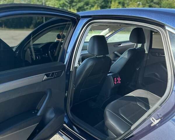 Синий Фольксваген Пассат, объемом двигателя 2 л и пробегом 195 тыс. км за 11500 $, фото 22 на Automoto.ua