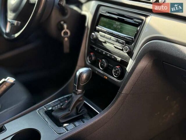 Синій Фольксваген Пассат, об'ємом двигуна 1.8 л та пробігом 222 тис. км за 10999 $, фото 20 на Automoto.ua