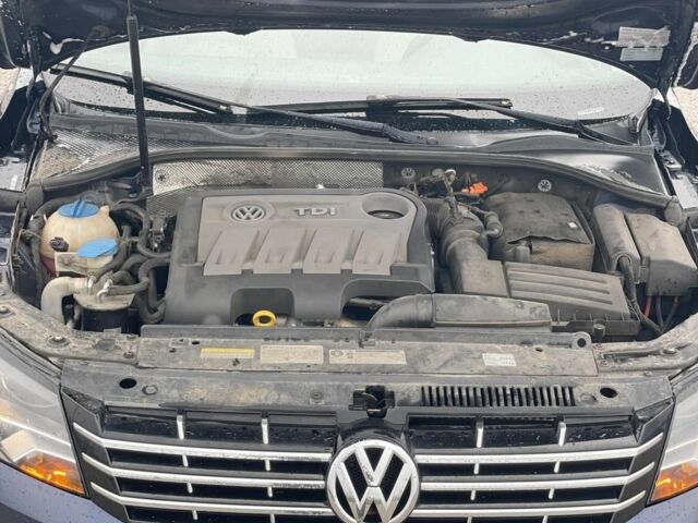 Синий Фольксваген Пассат, объемом двигателя 2 л и пробегом 260 тыс. км за 11900 $, фото 6 на Automoto.ua