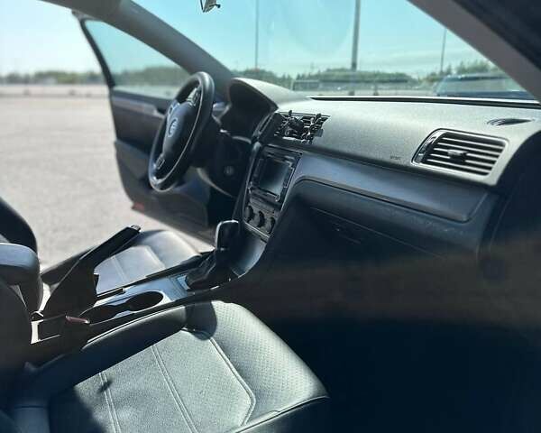 Синий Фольксваген Пассат, объемом двигателя 2 л и пробегом 195 тыс. км за 11500 $, фото 26 на Automoto.ua