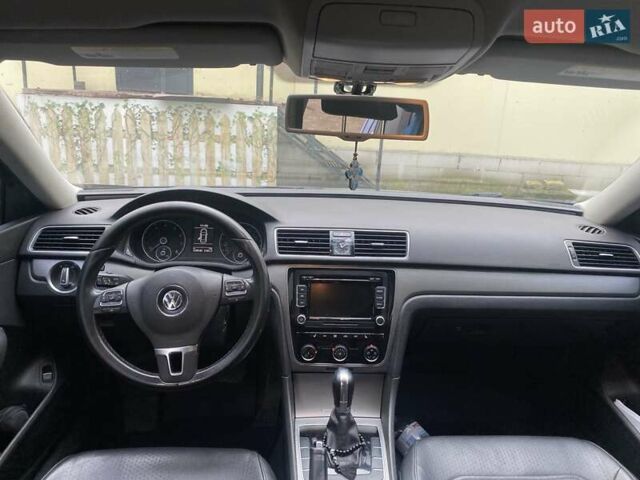 Синий Фольксваген Пассат, объемом двигателя 1.8 л и пробегом 228 тыс. км за 9000 $, фото 7 на Automoto.ua