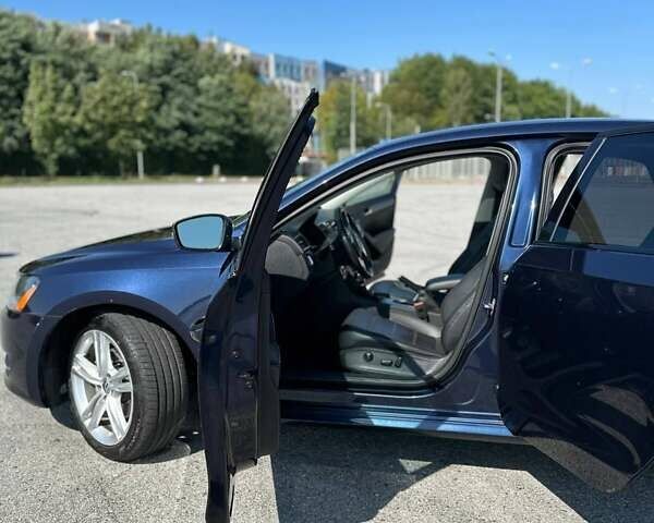 Синий Фольксваген Пассат, объемом двигателя 2 л и пробегом 195 тыс. км за 11500 $, фото 13 на Automoto.ua