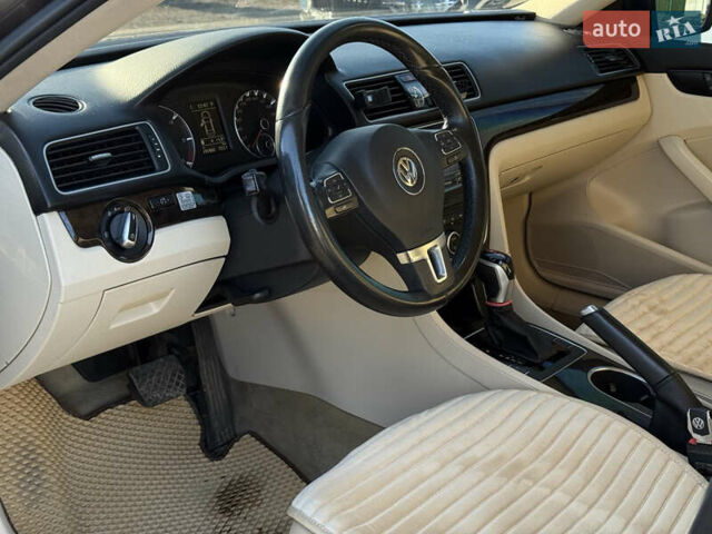 Синий Фольксваген Пассат, объемом двигателя 2 л и пробегом 192 тыс. км за 12800 $, фото 13 на Automoto.ua