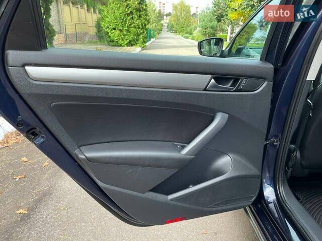 Синий Фольксваген Пассат, объемом двигателя 1.8 л и пробегом 163 тыс. км за 8500 $, фото 11 на Automoto.ua