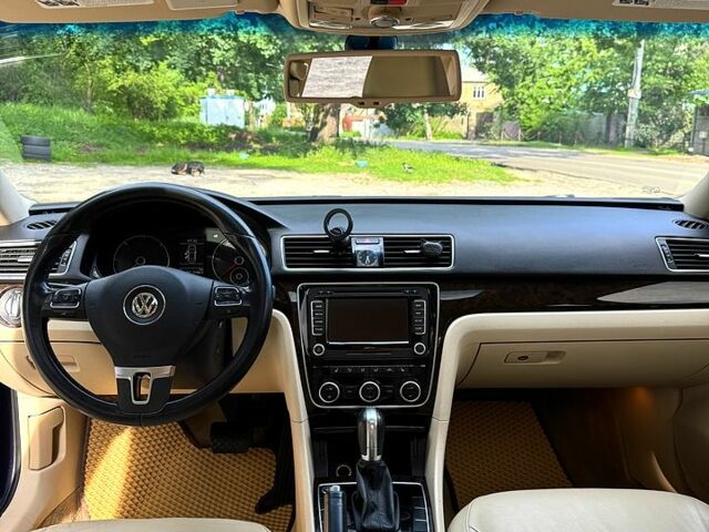 Синий Фольксваген Пассат, объемом двигателя 2 л и пробегом 173 тыс. км за 12000 $, фото 4 на Automoto.ua