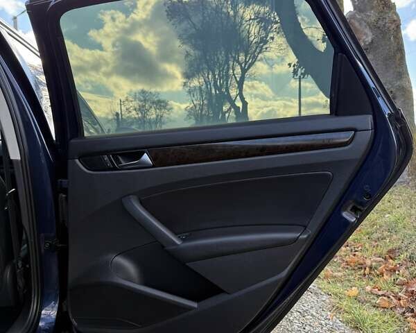 Синий Фольксваген Пассат, объемом двигателя 2 л и пробегом 255 тыс. км за 12650 $, фото 23 на Automoto.ua