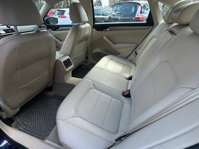 Синий Фольксваген Пассат, объемом двигателя 2 л и пробегом 186 тыс. км за 12800 $, фото 4 на Automoto.ua