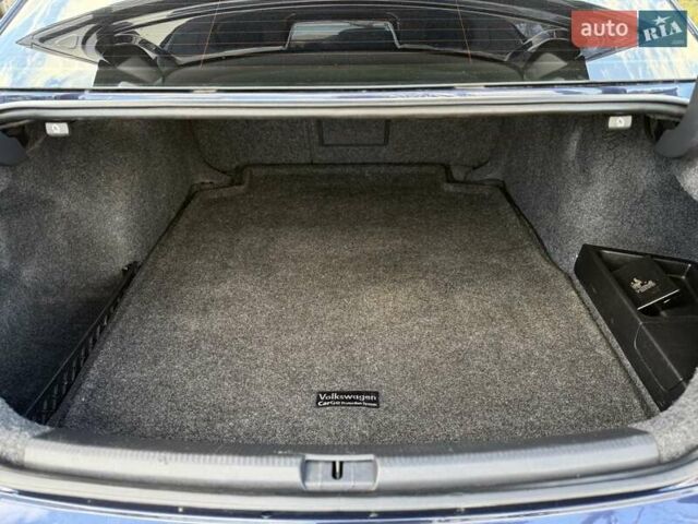 Синий Фольксваген Пассат, объемом двигателя 2 л и пробегом 255 тыс. км за 12650 $, фото 30 на Automoto.ua