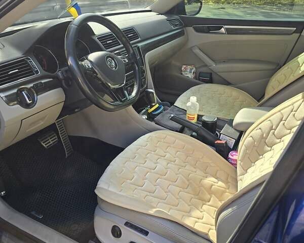 Синій Фольксваген Пассат, об'ємом двигуна 3.6 л та пробігом 155 тис. км за 16000 $, фото 8 на Automoto.ua